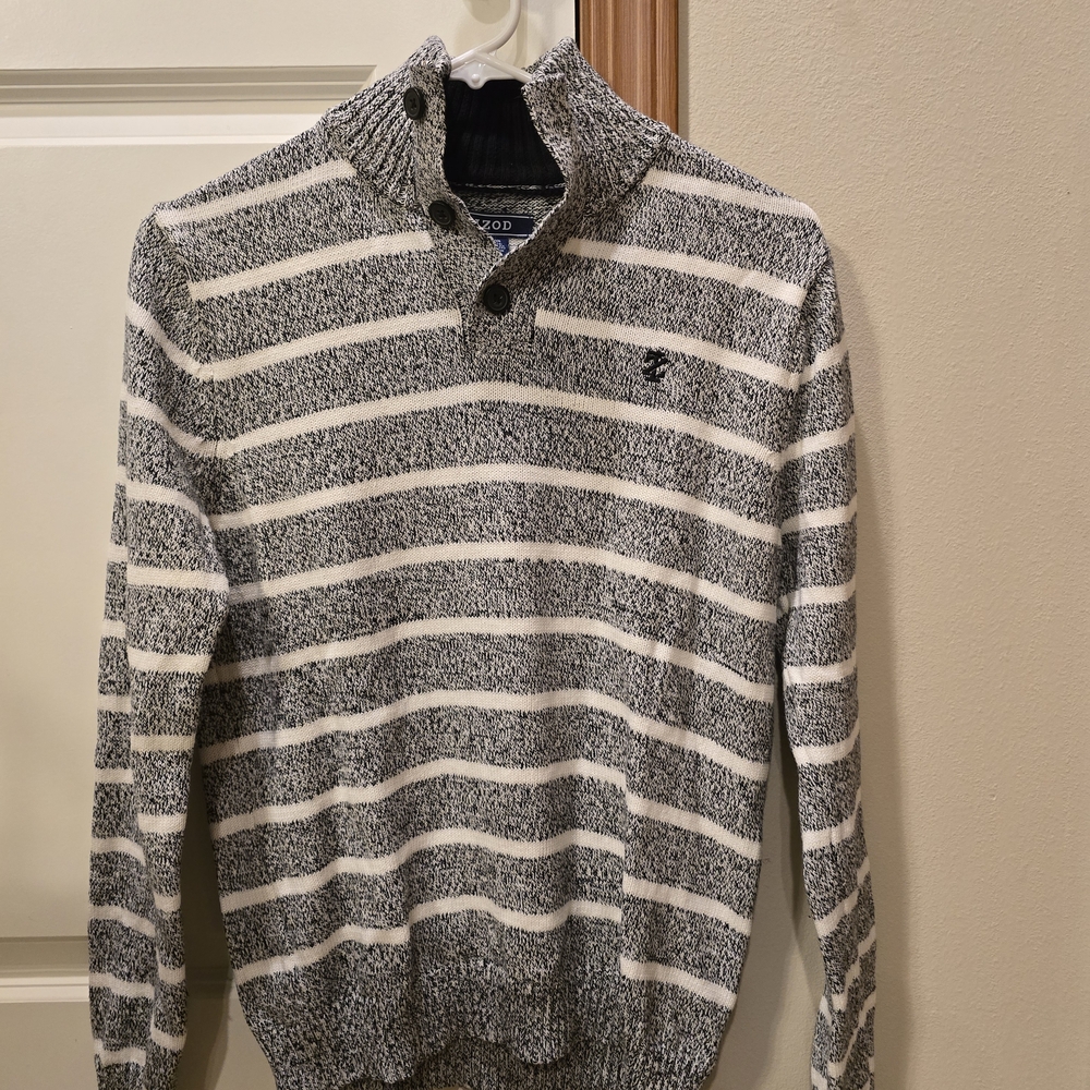 Izod Men's Black and White Striped Turtleneck Sweater